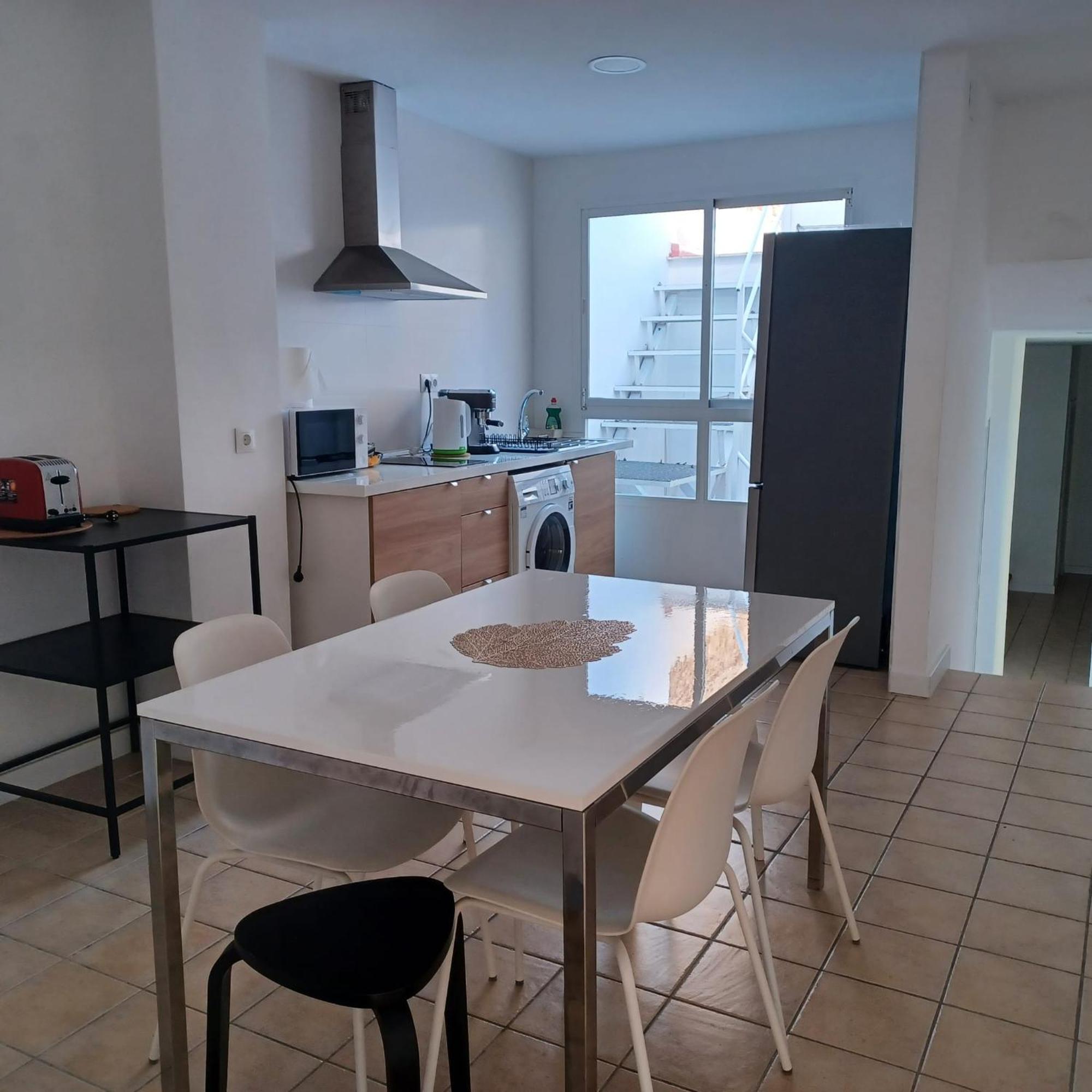 Picasso'S Neighbor Apartment Малага Екстериор снимка