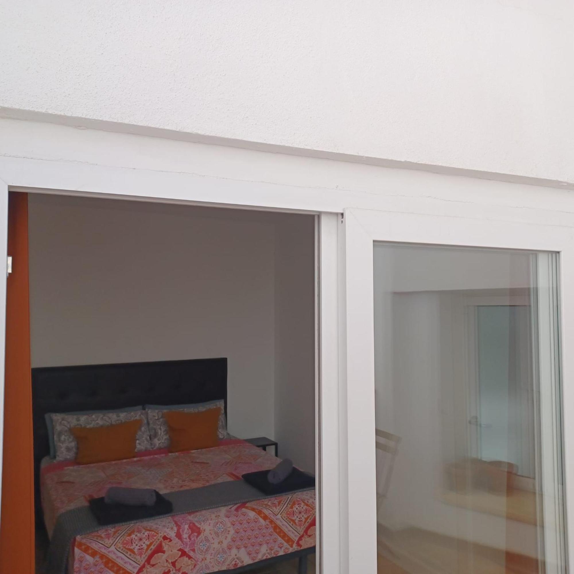Picasso'S Neighbor Apartment Малага Екстериор снимка